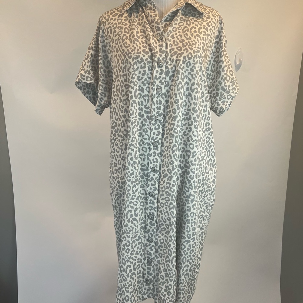 Soft Surroundings Gray Leopard Print Short Sl Shirt Dress
